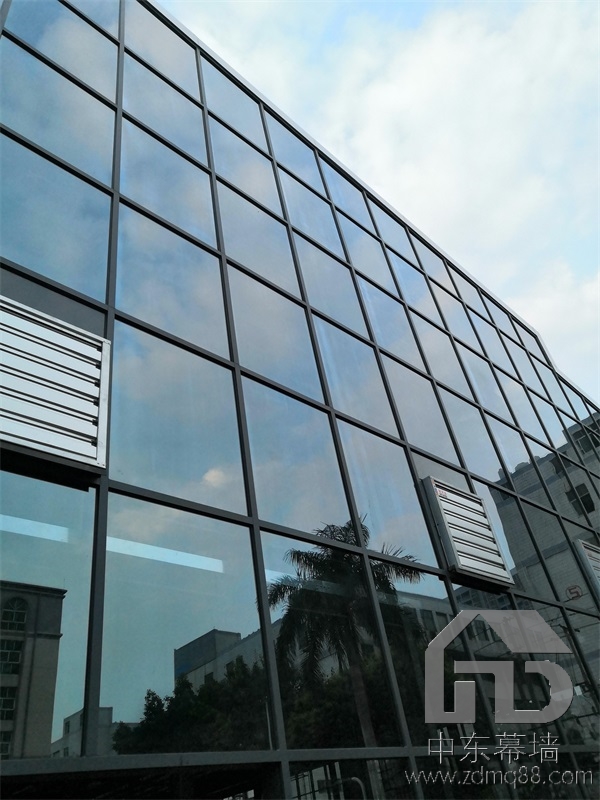 深圳西鄉專業做玻璃幕墻公司